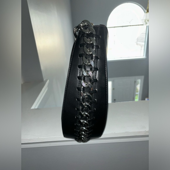 Akira Black mixed metals chain bag - Picture 2 of 10